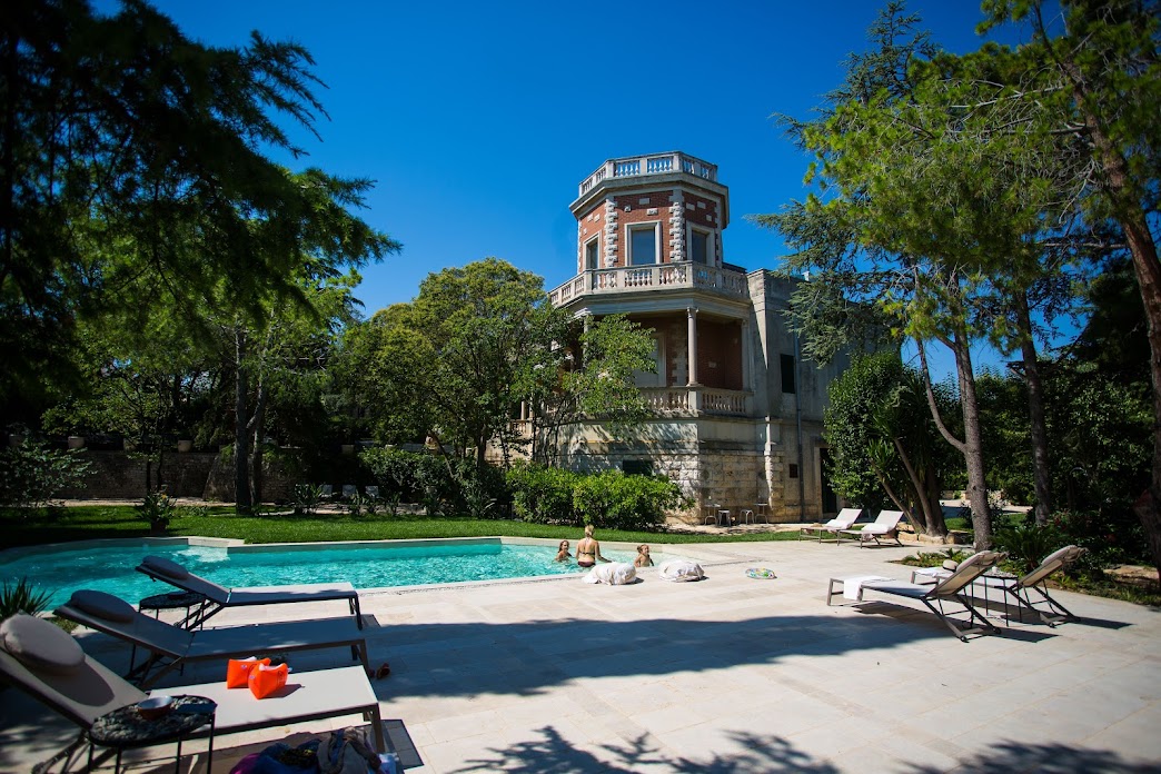Villa Rosa Resort 11